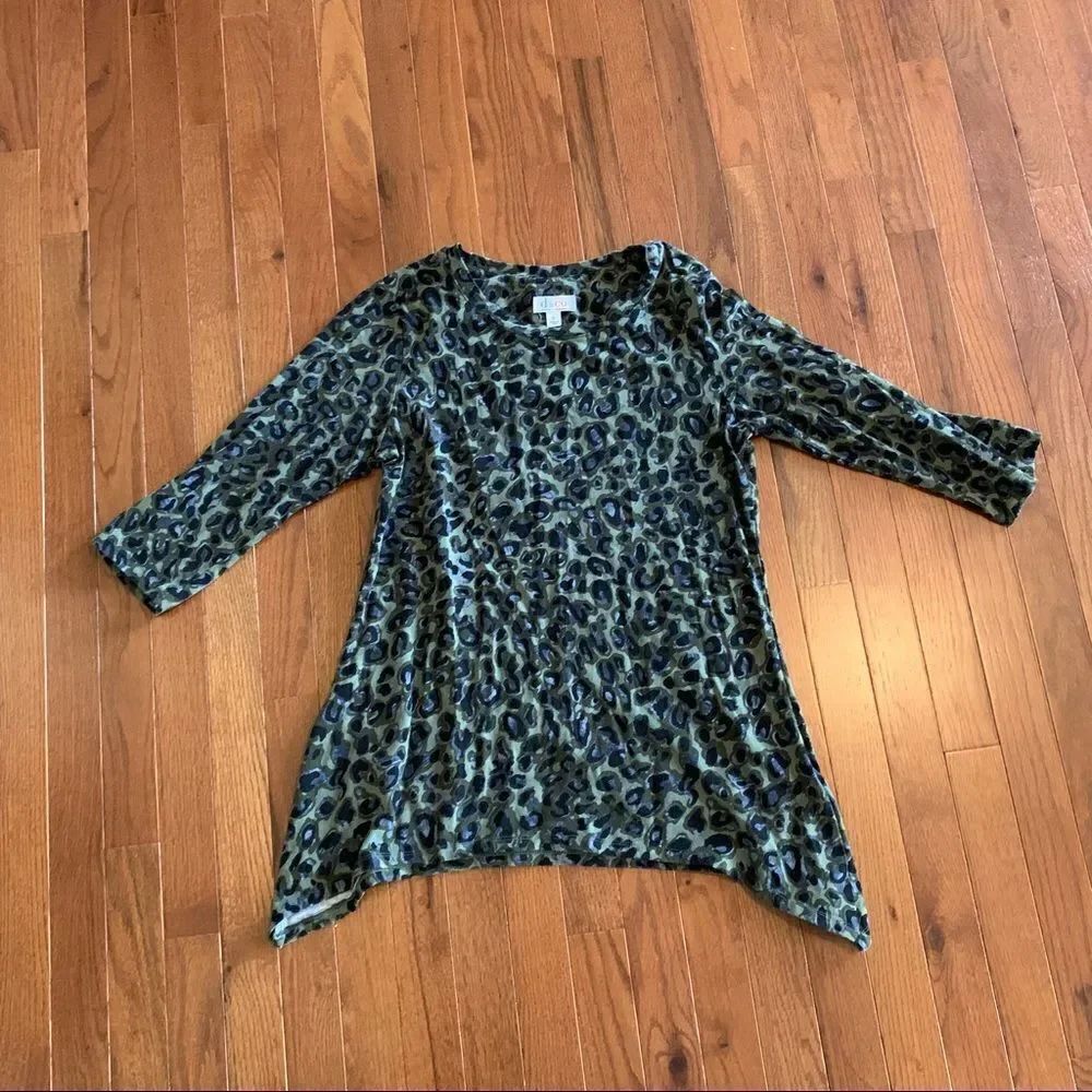 DENIM & CO Shark Bite Hem Animal Leopard Print Top Olive Green Black Gray S